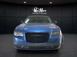 2023 Chrysler 300