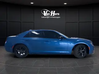 2023 Chrysler 300