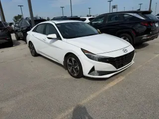 2022 Hyundai Elantra Hybrid