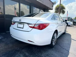 2011 Hyundai SONATA