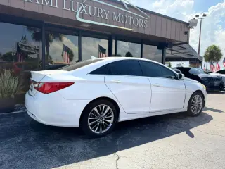 2011 Hyundai SONATA
