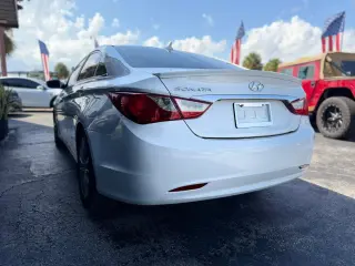 2011 Hyundai SONATA