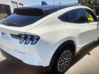 Ford Mustang Mach-E 2024 Premium 4dr SUV