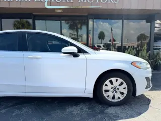 2019 Ford FUSION