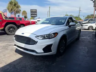 2019 Ford FUSION