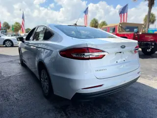 2019 Ford FUSION