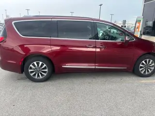 2021 Chrysler Pacifica Hybrid