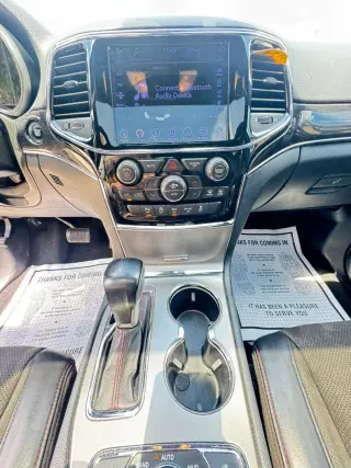2020 Jeep GRAND CHEROKEE