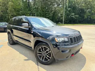 2020 Jeep GRAND CHEROKEE