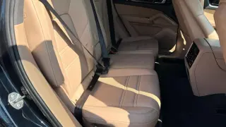 2021 PORSCHE CAYENNE