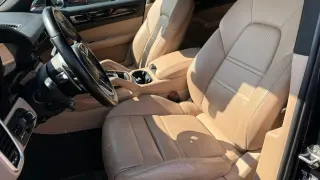 2021 PORSCHE CAYENNE