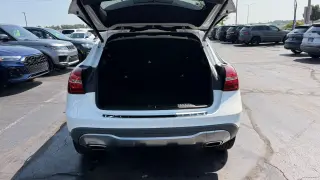 2020 MERCEDES-BENZ GLA