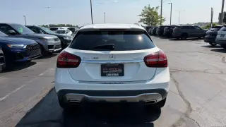 2020 MERCEDES-BENZ GLA