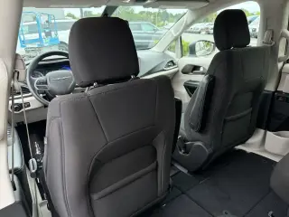 2021 Chrysler Voyager