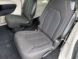 2021 Chrysler Voyager