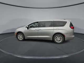 2021 Chrysler Voyager