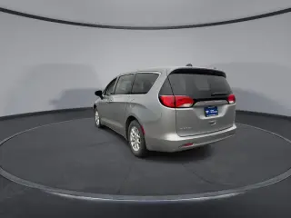 2021 Chrysler Voyager