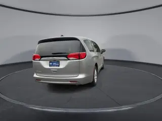 2021 Chrysler Voyager