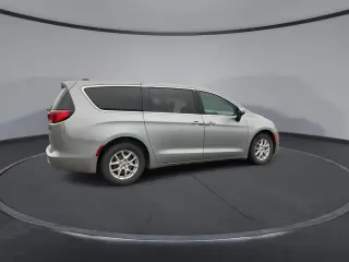 2021 Chrysler Voyager