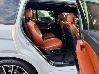 2021 BMW X7