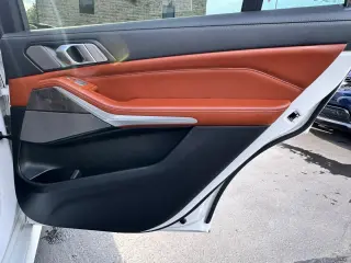 2021 BMW X7