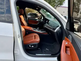 2021 BMW X7
