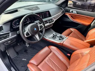2021 BMW X7
