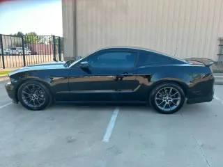 2011 Ford MUSTANG