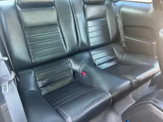 2011 Ford MUSTANG