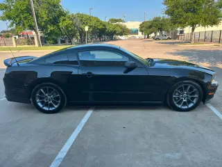 2011 Ford MUSTANG