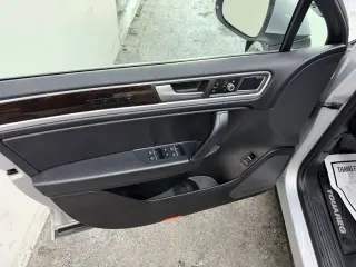 2013 Volkswagen TOUAREG
