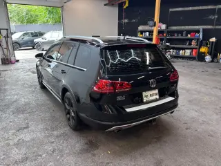 2017 Volkswagen GOLF ALLTRACK