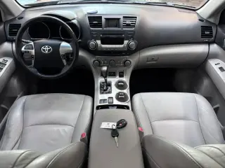 2011 Toyota HIGHLANDER