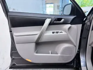 2011 Toyota HIGHLANDER
