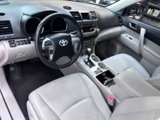 2011 Toyota HIGHLANDER