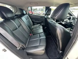 2018 NISSAN LEAF