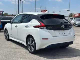 2018 NISSAN LEAF