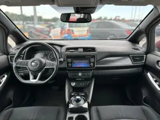 2018 NISSAN LEAF