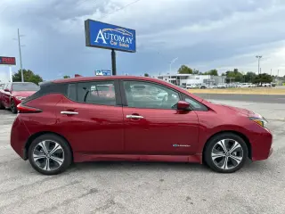 2018 NISSAN LEAF
