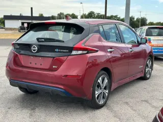 2018 NISSAN LEAF