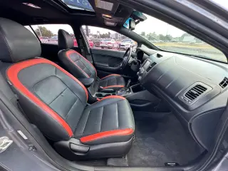 2017 KIA FORTE5