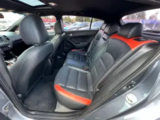 2017 KIA FORTE5