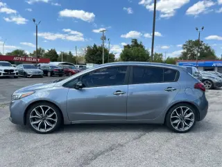 2017 KIA FORTE5