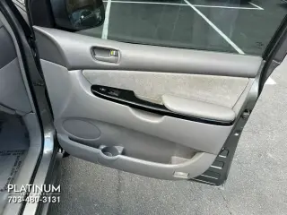 2004 Toyota SIENNA