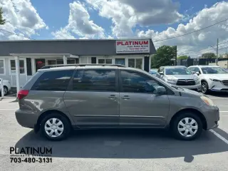 2004 Toyota SIENNA