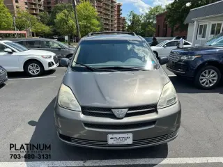 2004 Toyota SIENNA