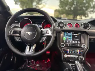 2017 Ford MUSTANG