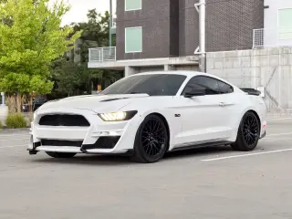2017 Ford MUSTANG