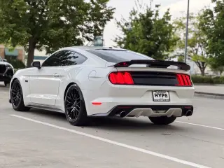 2017 Ford MUSTANG