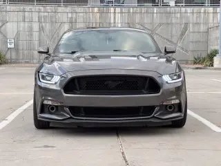 2017 Ford MUSTANG